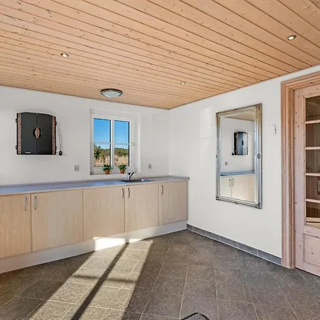 Gytha - 75m From The Sea By Interhome Feriehus