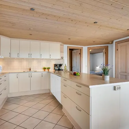 Gytha - 75m From The Sea By Interhome *